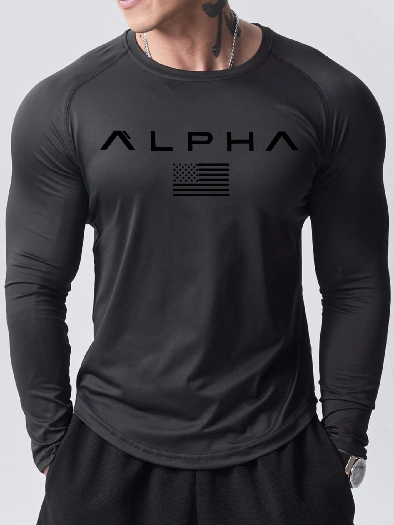 Men'S Fashion T Shirts - 2025年春夏向けの新作メンズ長袖Tシャツ。ストリートファッションと快適さを兼ね備え、3Dレタープリントが特徴です。